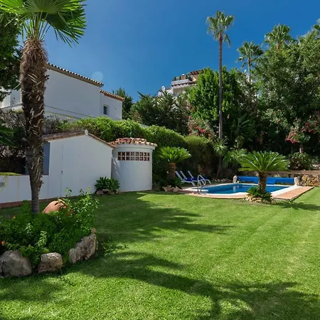 Villa Vacation I Faldo, Golf Valley, Private Pool, 24h Security, 10 Min From The Marina Marbella