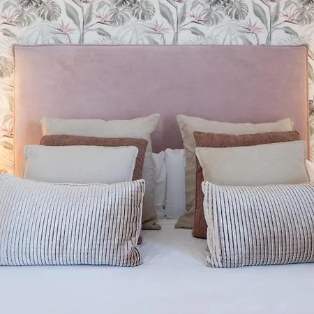 Villa Vacation I Faldo, Golf Valley, Private Pool, 24h Security, 10 Min From The Marina Marbella