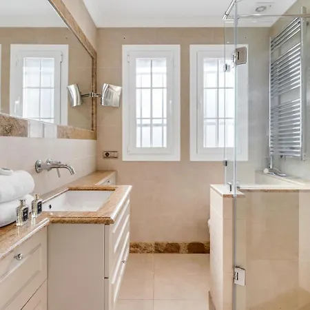 Vacation I Faldo, Golf Valley, Private Pool, 24h Security, 10 Min From The Marina Villa *