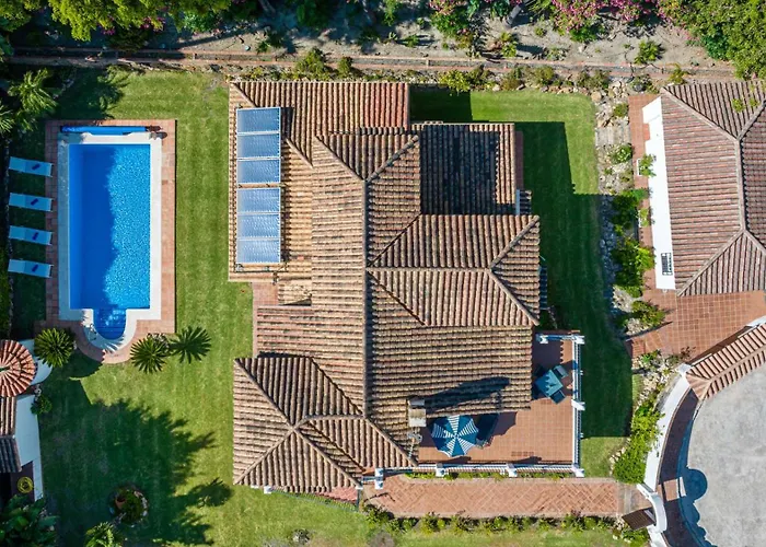 Vacation I Faldo, Golf Valley, Private Pool, 24h Security, 10 Min From The Marina * Marbella